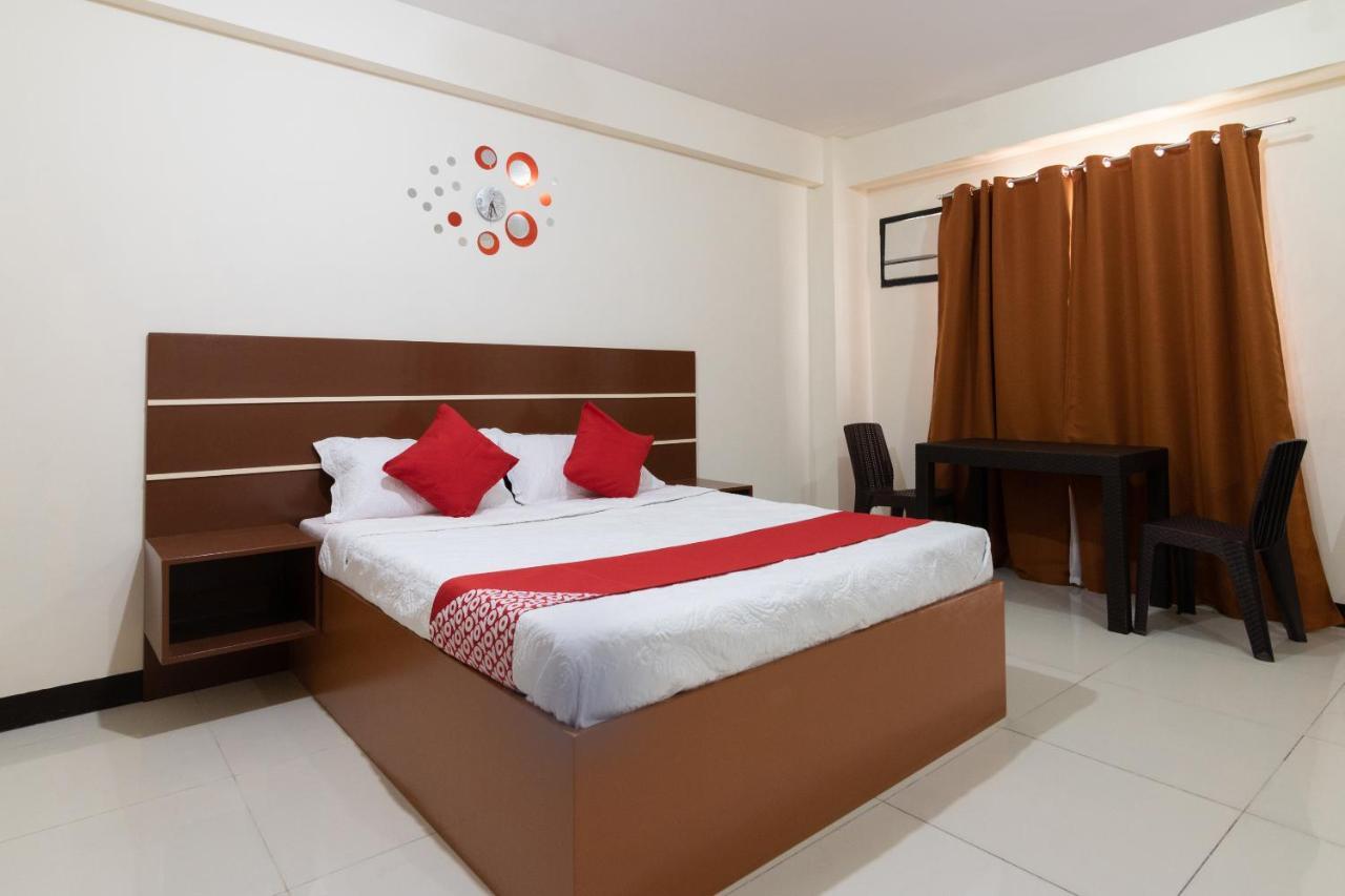 Oyo 578 Red Velvet Suites 마닐라 외부 사진